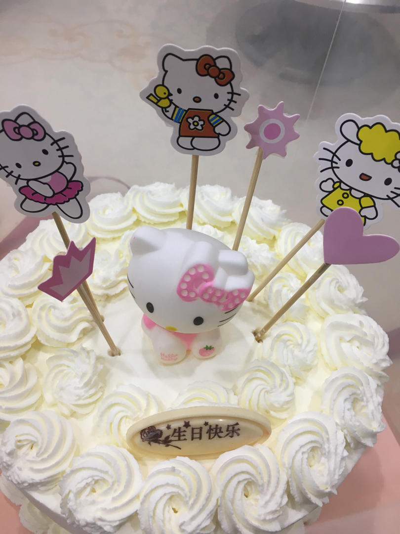 6寸基础版戚风蛋糕胚（附上我做的黄金果生日蛋糕）