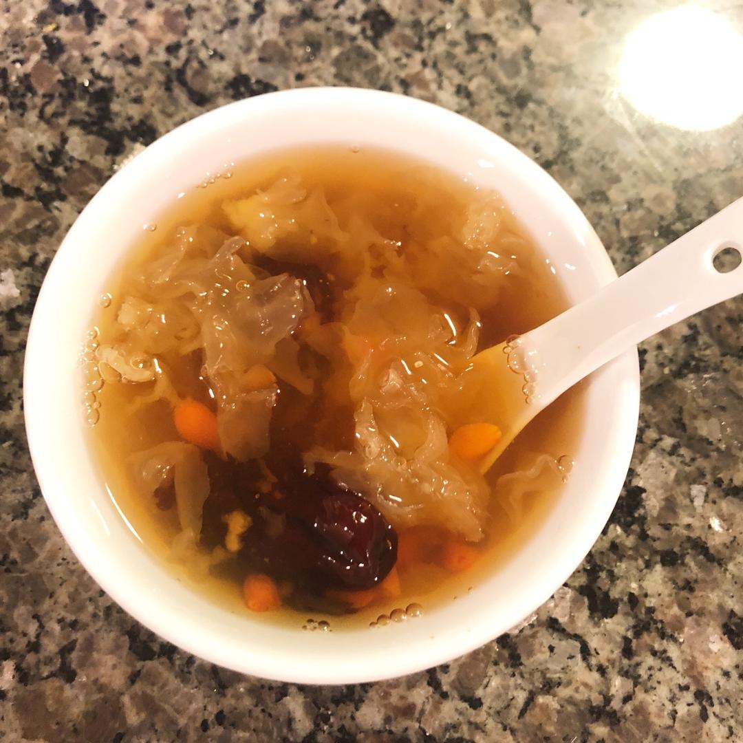 红枣银耳汤