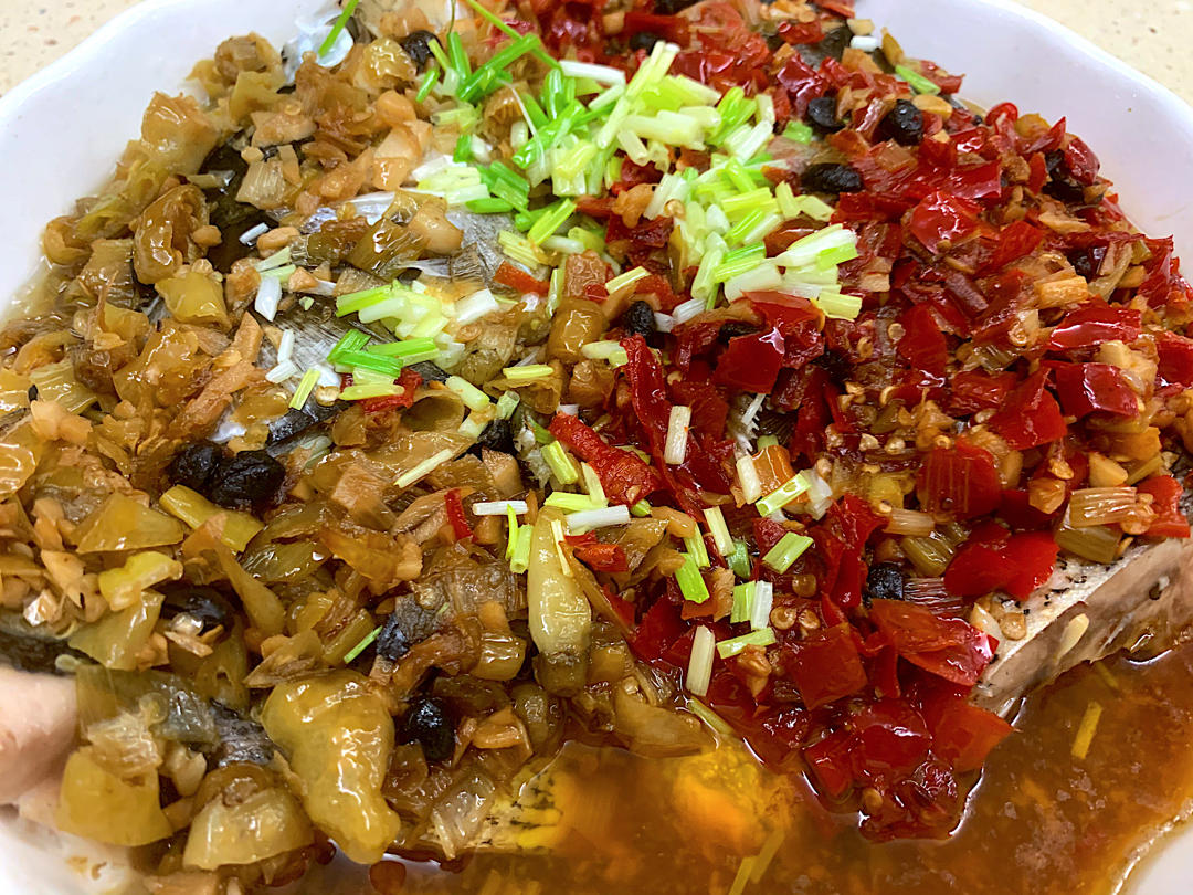 剁椒鱼头，最正宗的做法，8分钟出锅，比饭店好吃一百倍，简单易学，全家都爱吃