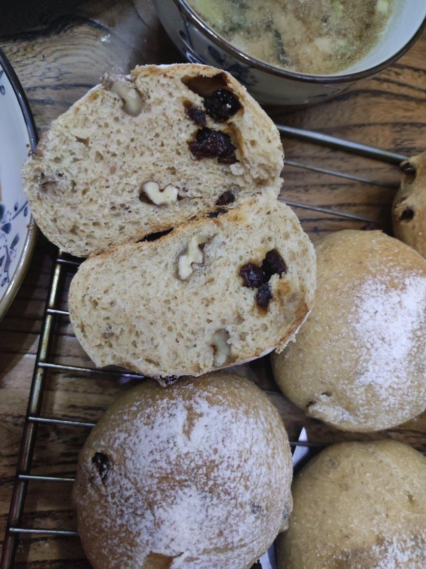 100%全麦坚果小餐包