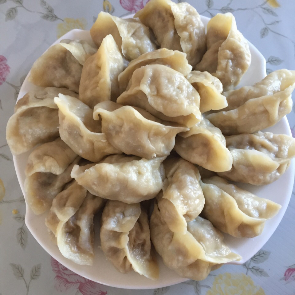 stǒΡ╭ァ钱dυōdυōル做的东北酸菜蒸饺