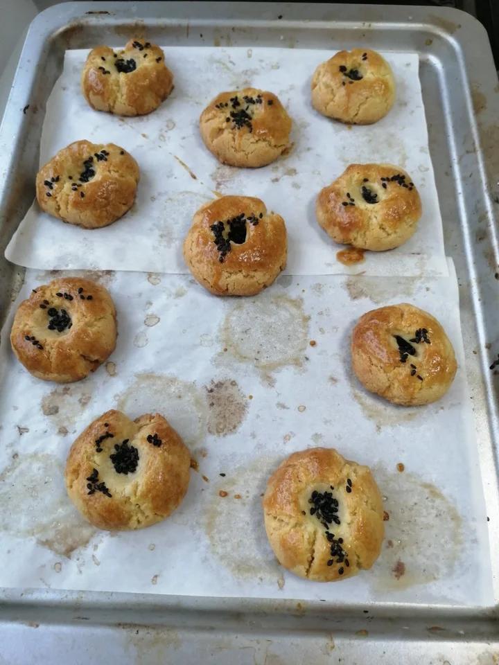 轻轻一按就碎掉的原味桃酥（不输猪油版）