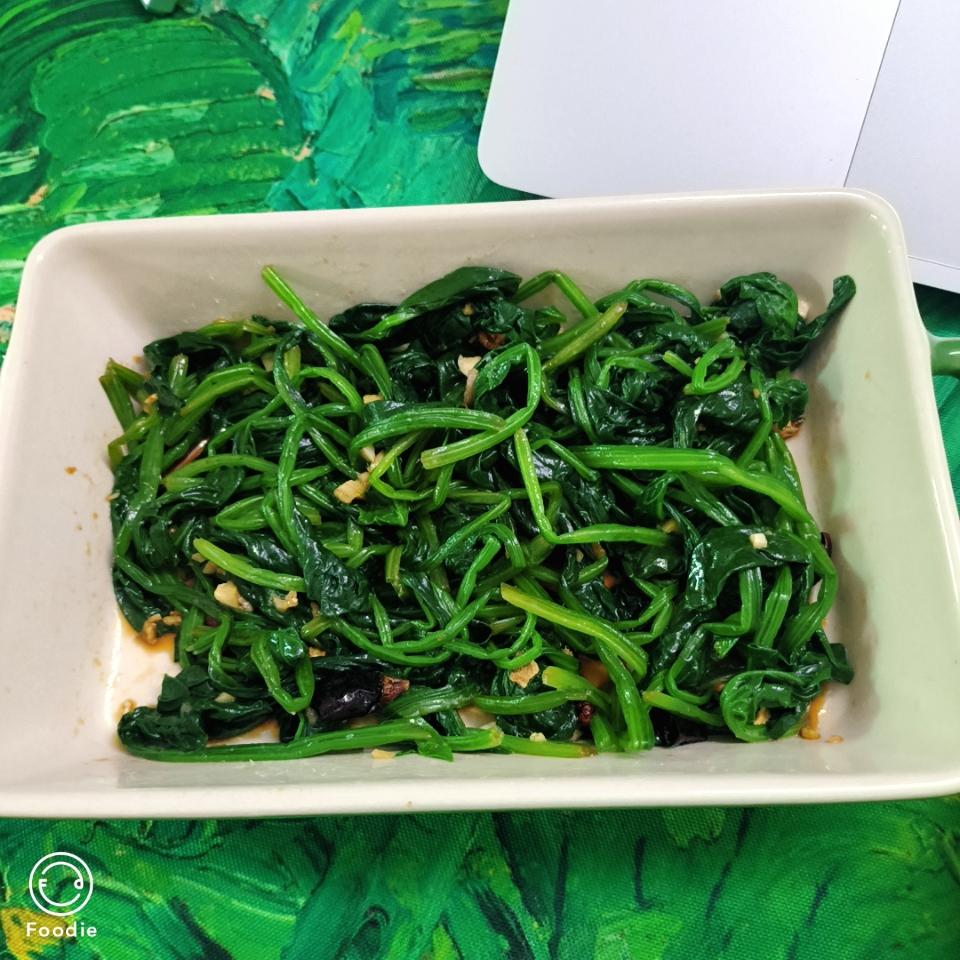 凉拌菠菜(家传秘方)