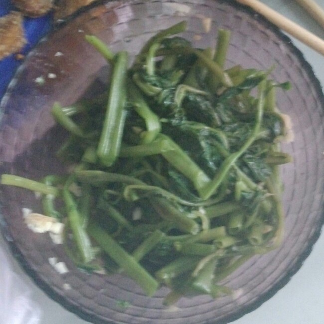 凉拌空心菜