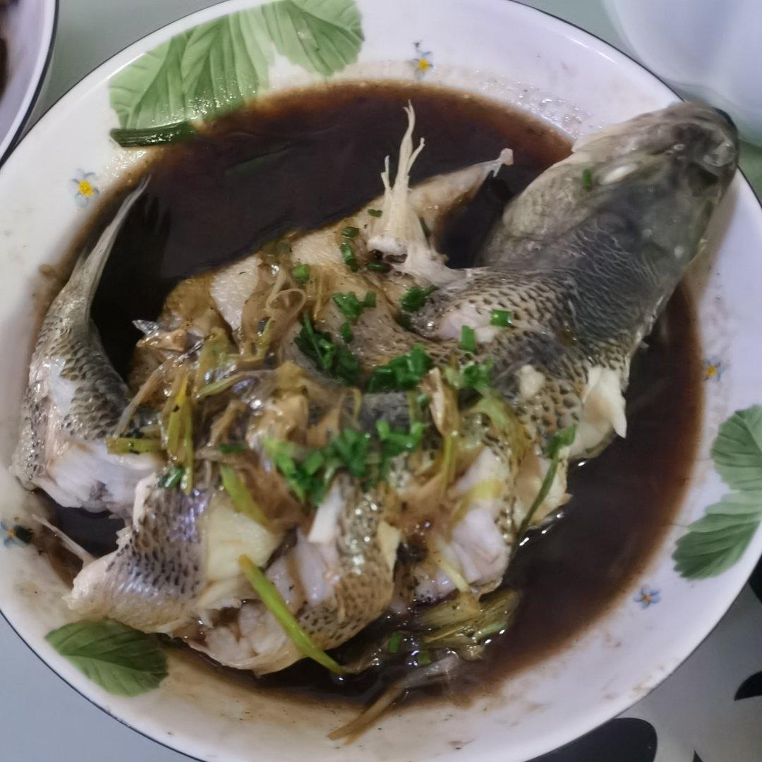 清蒸鲈鱼
