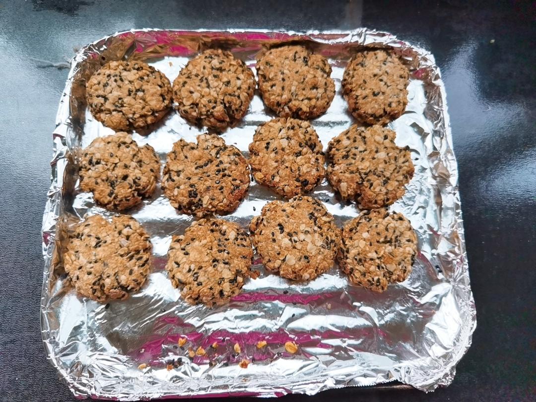 素食:有机燕麦芝麻大饼干