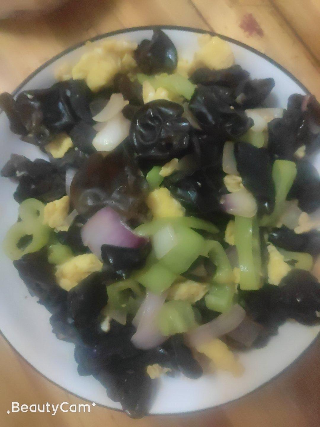 洋葱木耳鸡蛋炒肉
