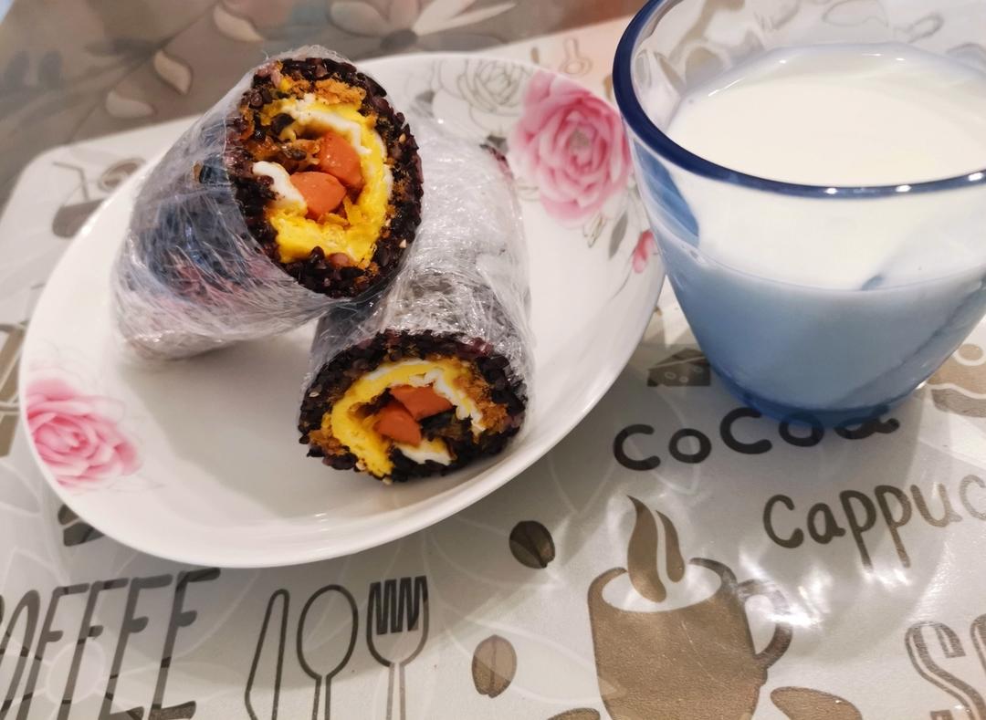 紫米粢饭团，皮薄大馅，才是美食中的王道