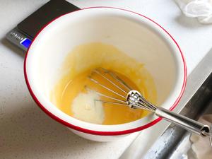 咸蛋黄芋泥古早蛋糕（流心奶黄风味）的做法 步骤8