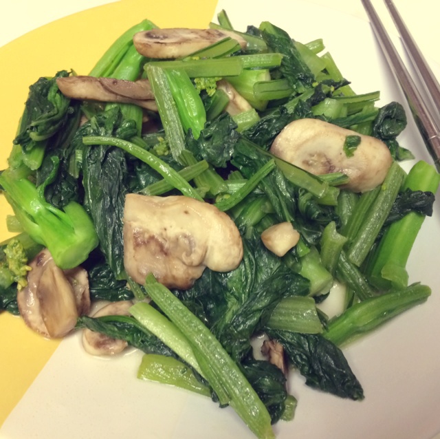 青菜炒蘑菇