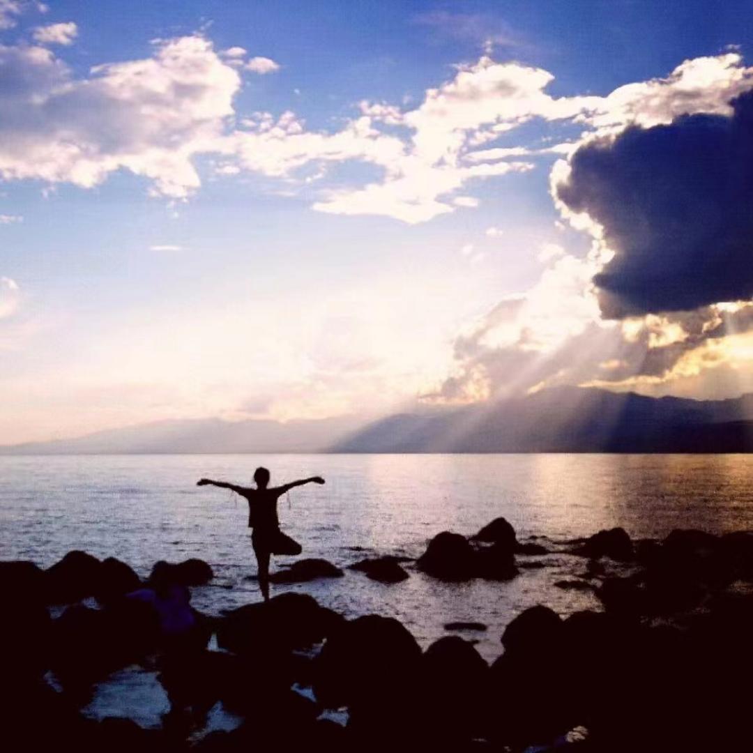 让快乐充满人间