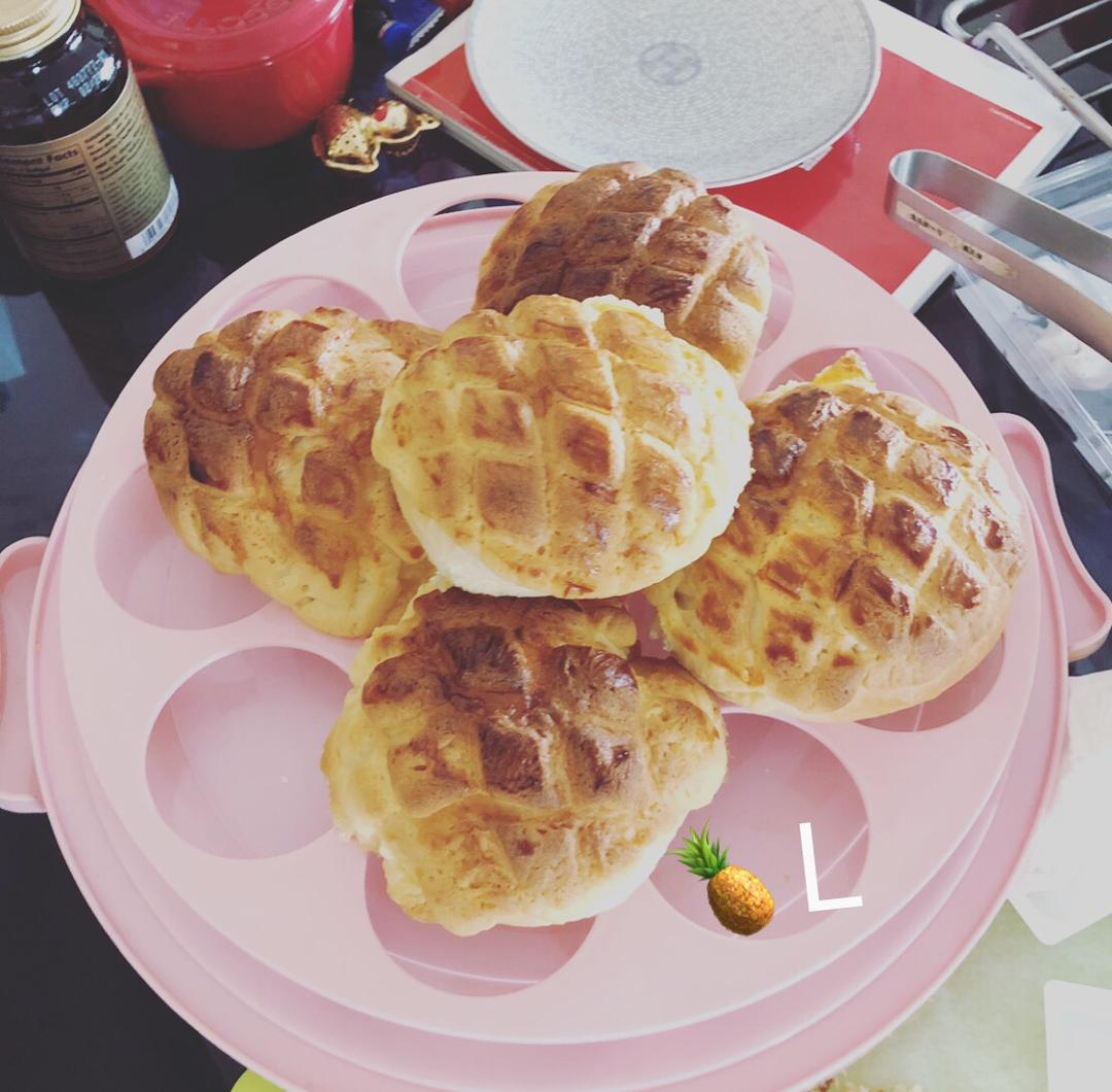 好吃到炸裂的港式菠萝包（附带制作酥皮的小视频）