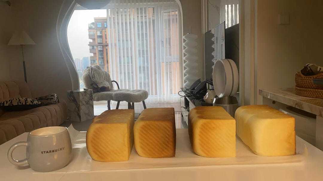 吐司，奶香手撕面包，超级香浓