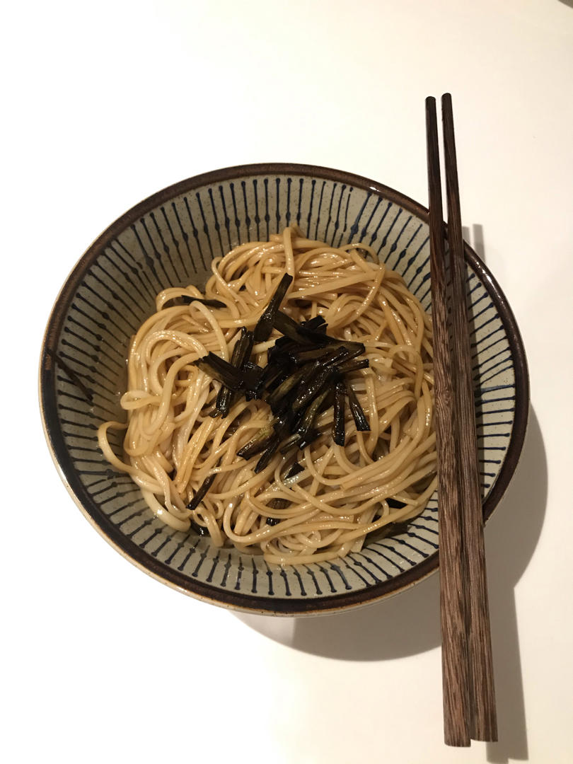 葱油拌面Spring Onion Noodles