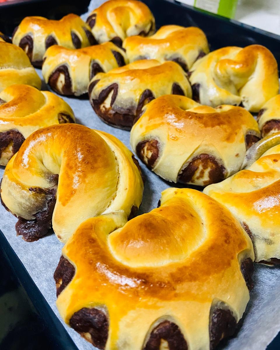 椰子油红豆沙面包卷