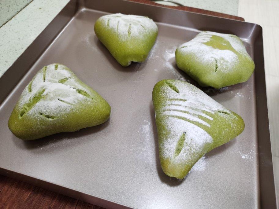 抹茶豆沙奶酪软欧包