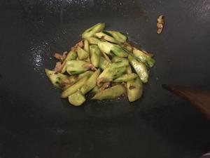 黄豆酱炒青瓜的做法 步骤4