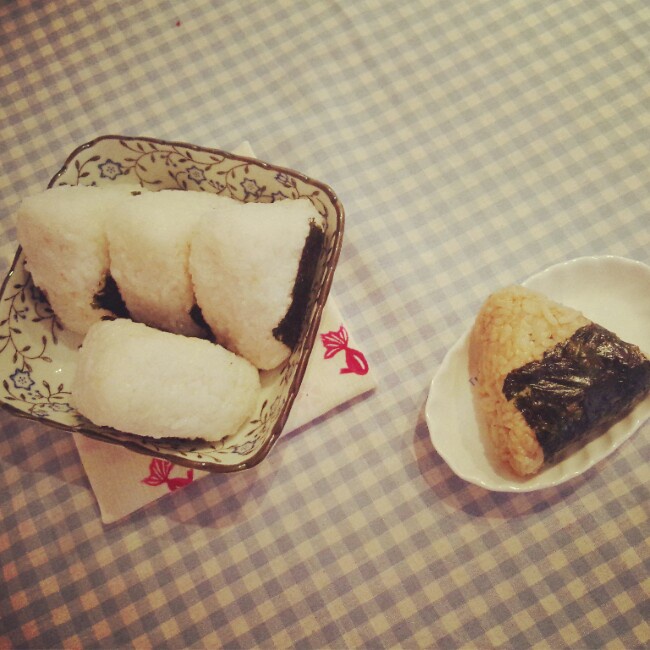 海苔肉松饭团