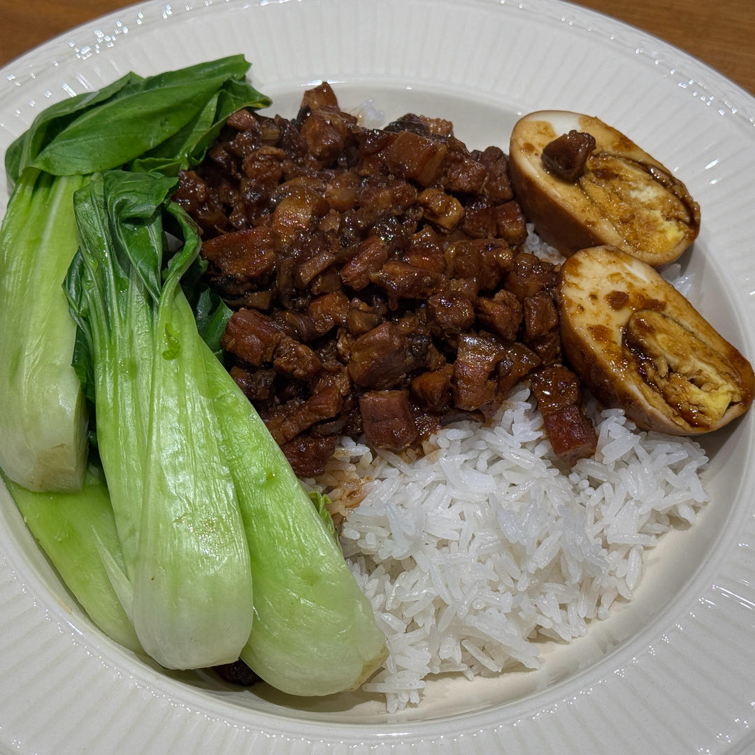 洋葱酥卤肉饭