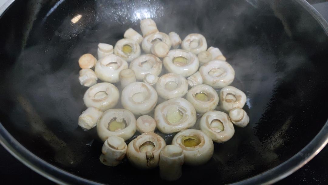 明明是素汤 却鲜得像鸡汤一样的「口蘑汤」