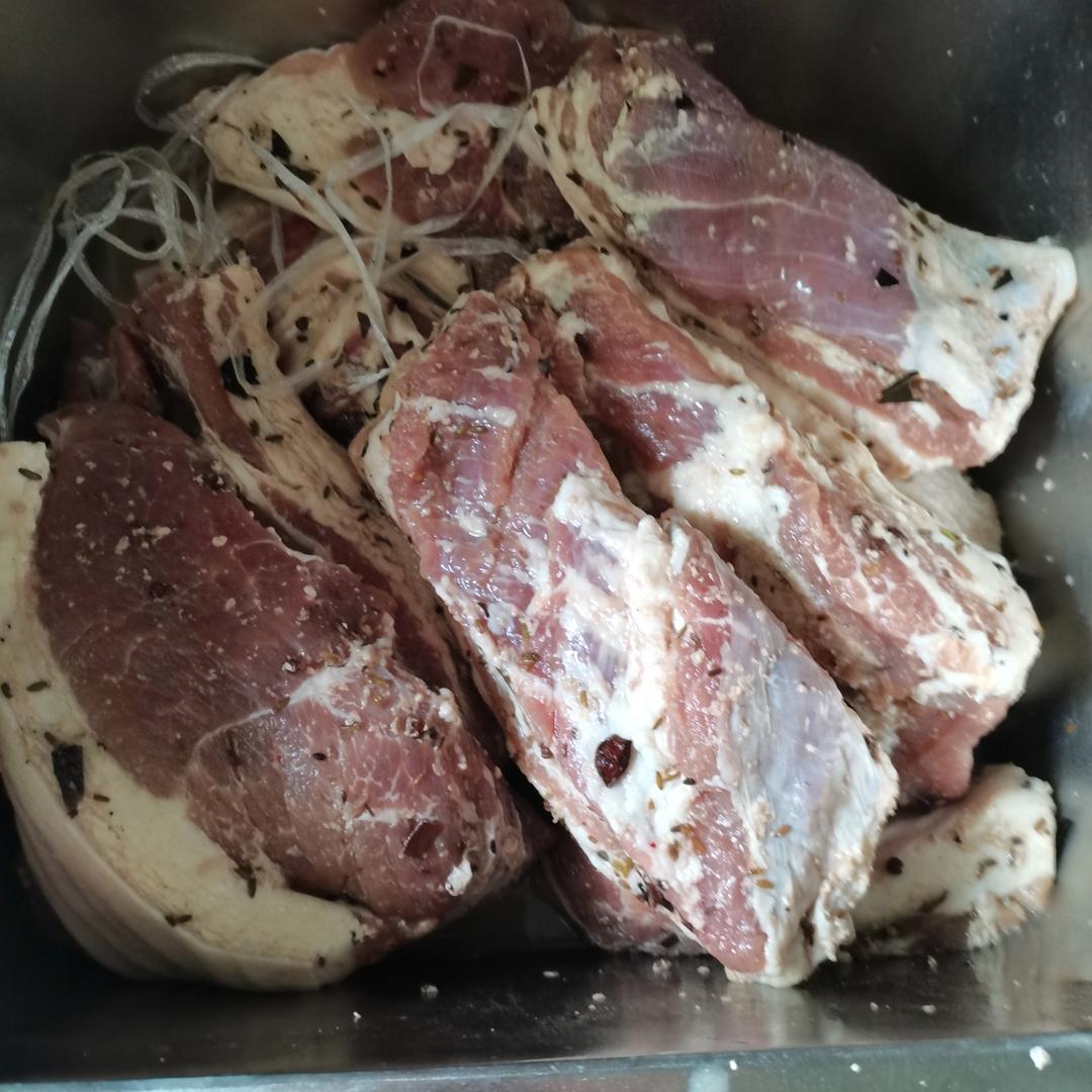 腌腊肉（不熏的风吹肉）