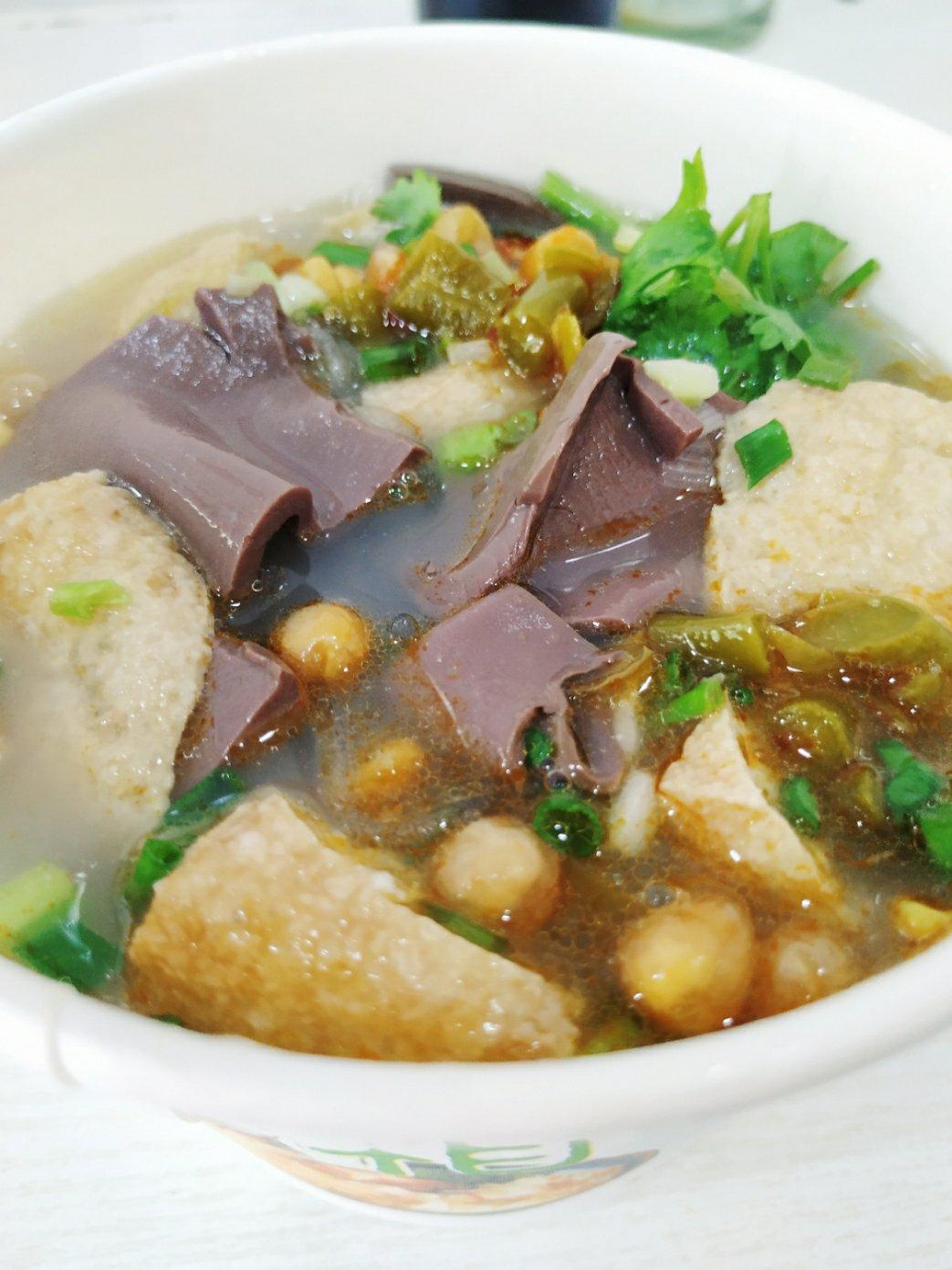 鸭血粉丝汤