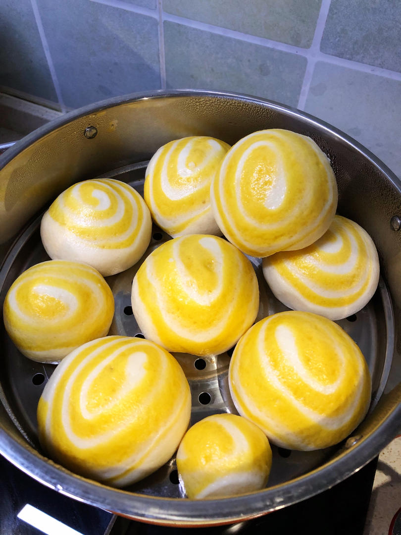 hana-19做的南瓜双色馒头