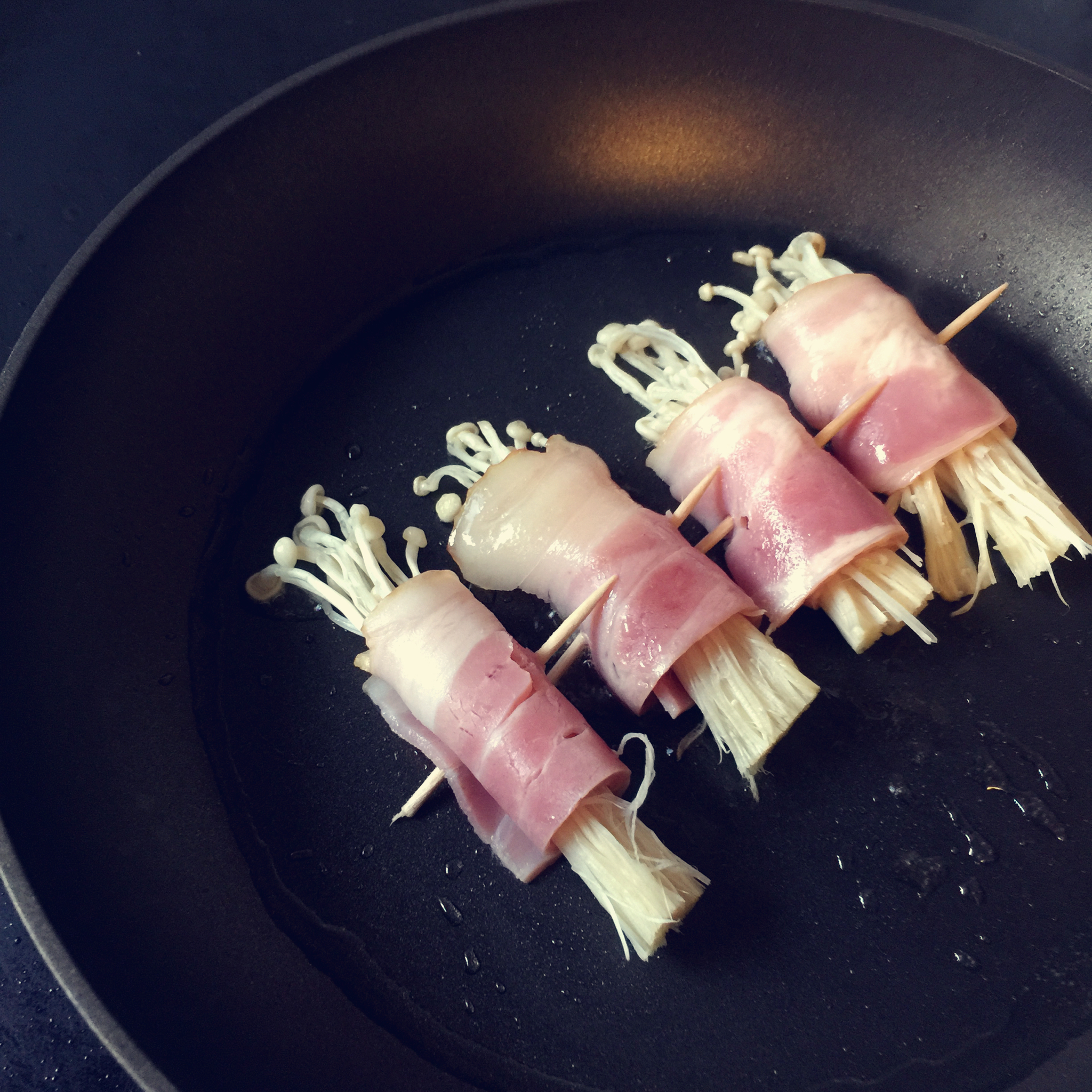 香煎培根金针菇卷