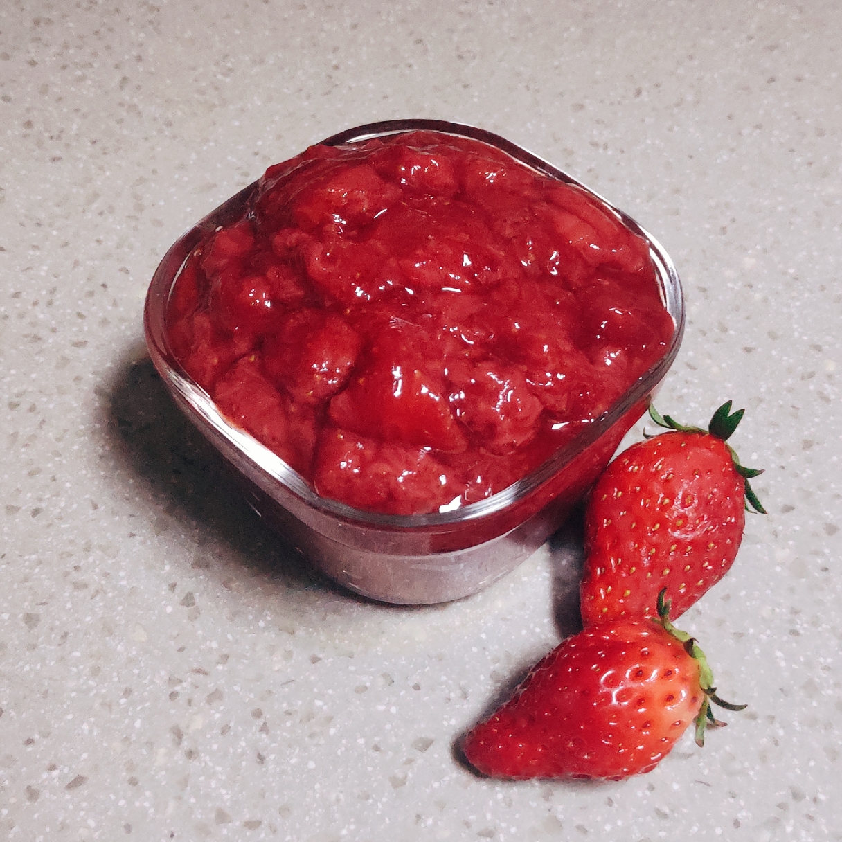 草莓奶酪糯米糍的做法 步骤1