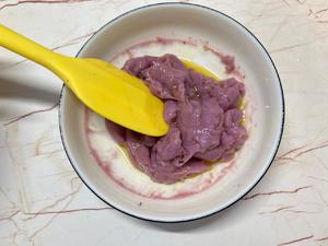 软糯香甜‼️紫薯芋泥雪媚娘‼️隔夜也不硬的做法 步骤10