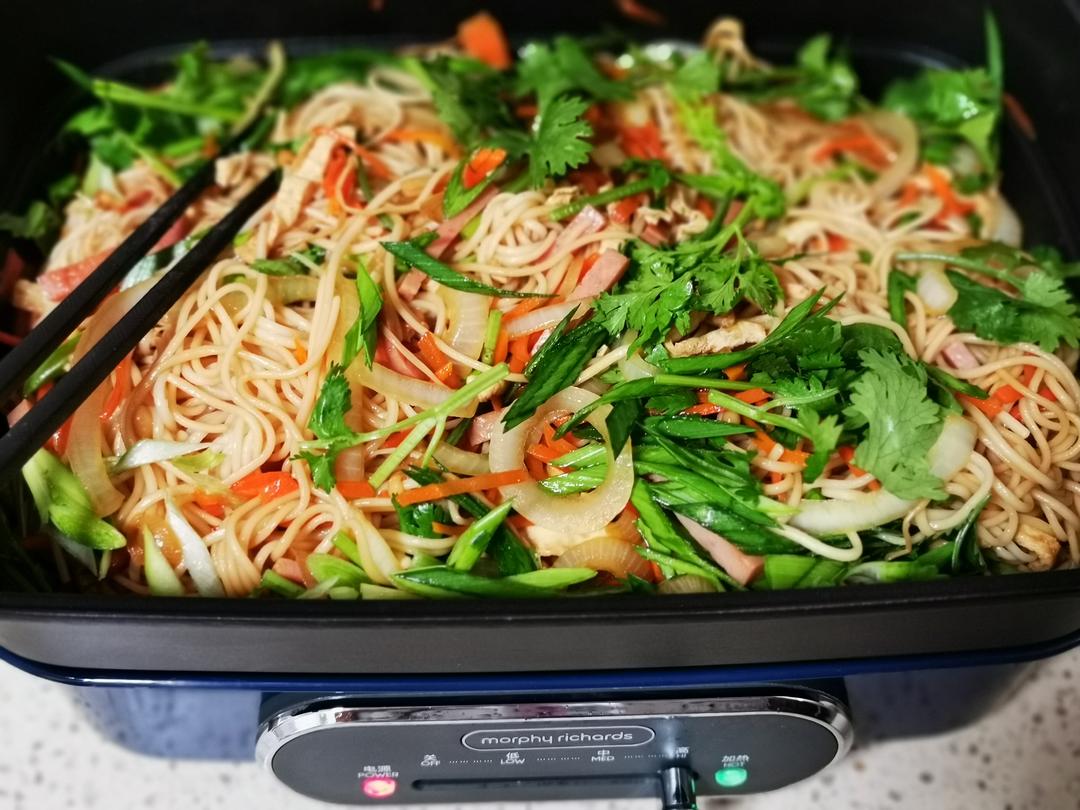 摩飞锅炒面的做法
