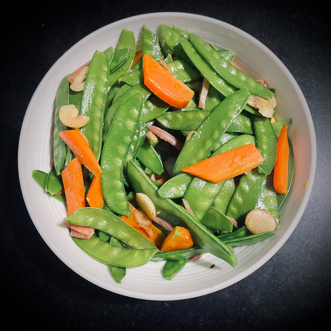 无比简单的荷兰豆炒腊肠，营养又好吃～！