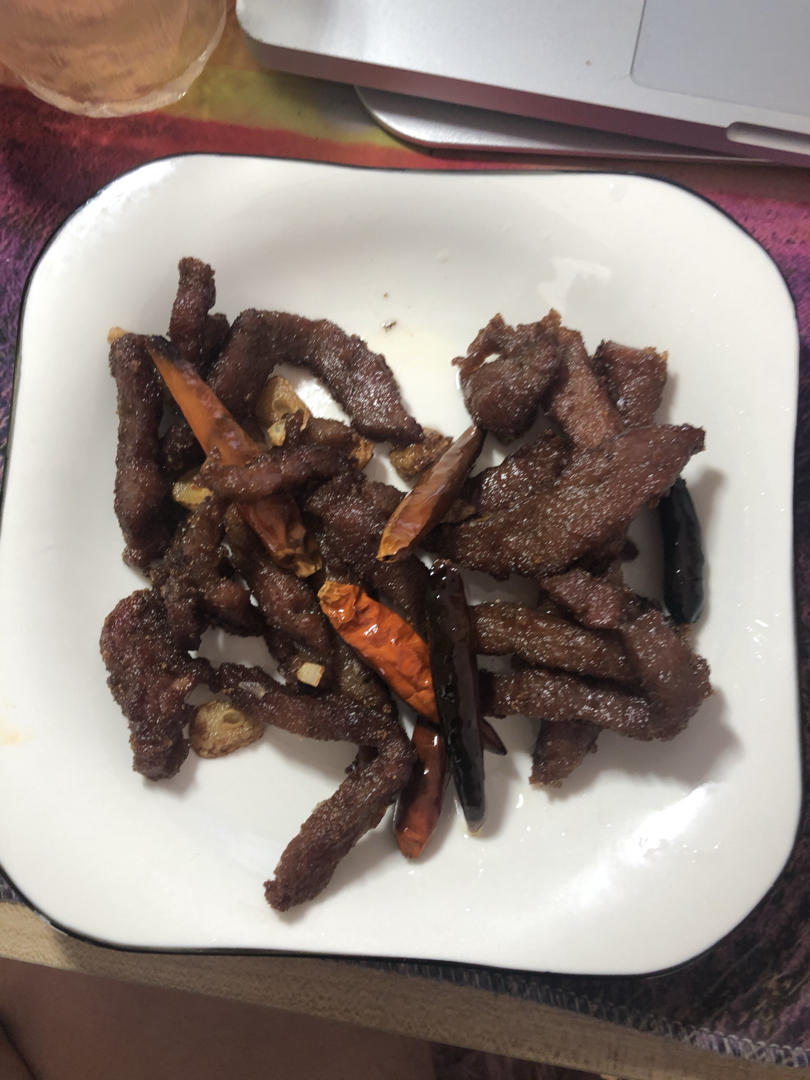 干煸茶树菇孜然雪花牛柳