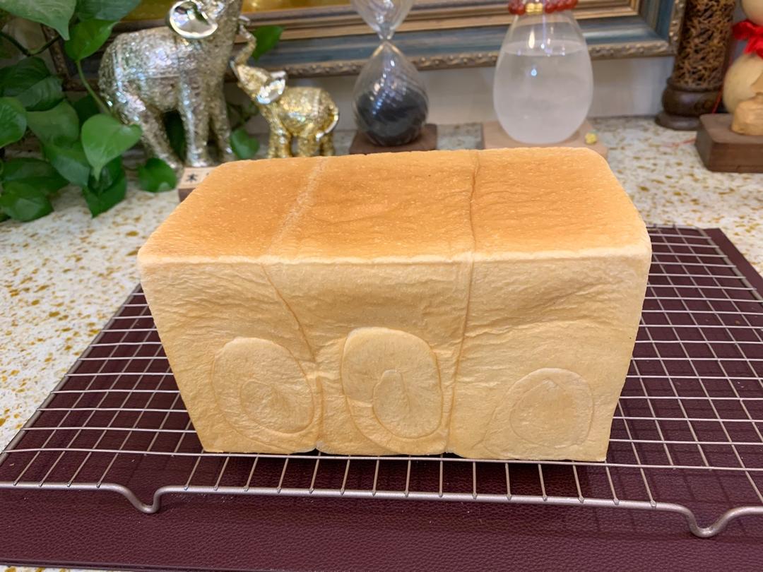 绵软细腻Q弹的酸奶吐司