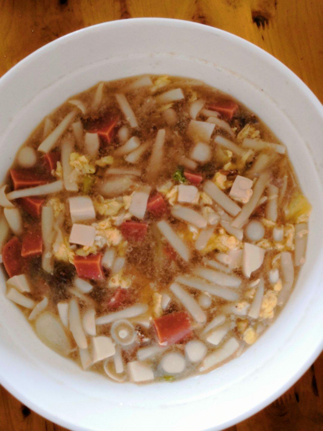 好喝鲜美的菌菇豆腐汤