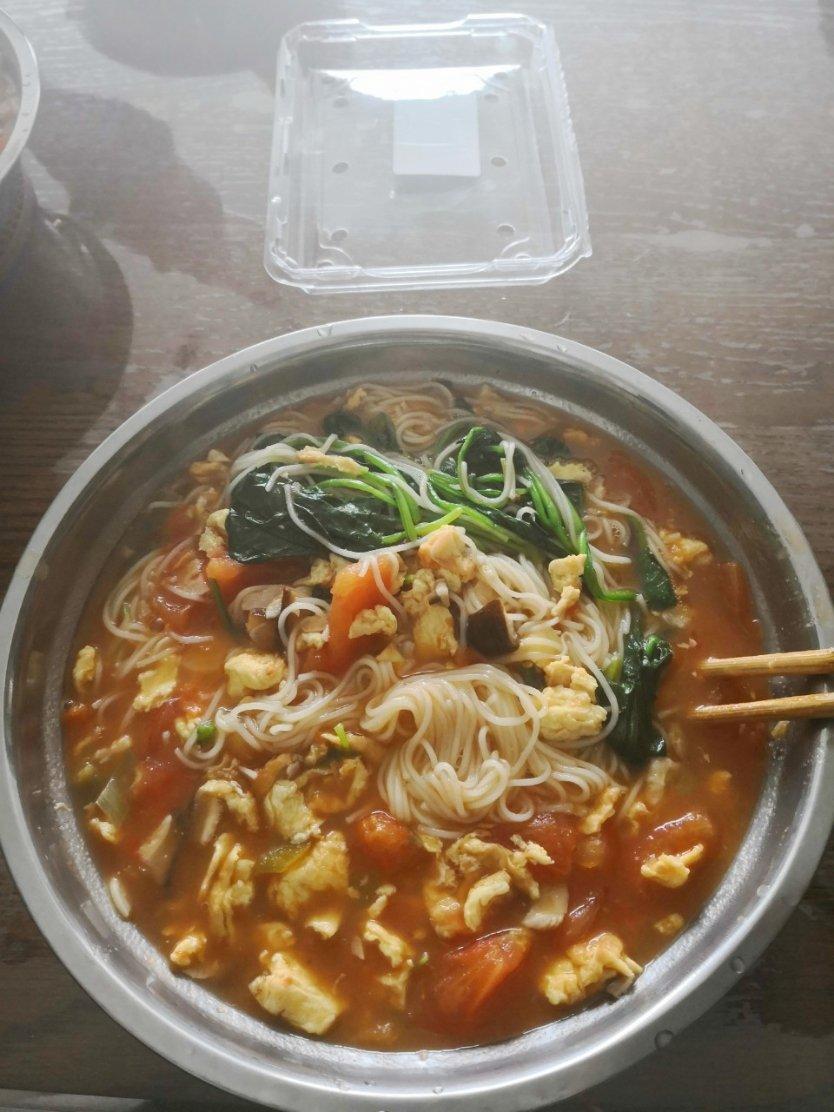 恨不得抱着锅舔的番茄鸡蛋面
