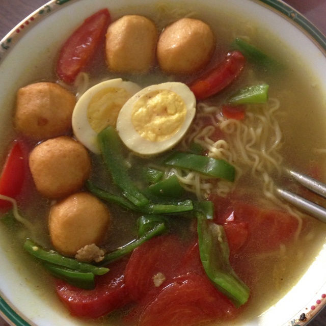 科学家高小艳做的咖喱鱼蛋捞面