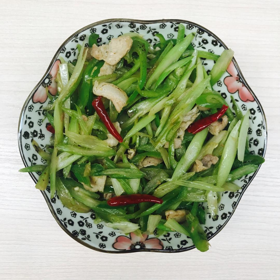芹菜炒肉