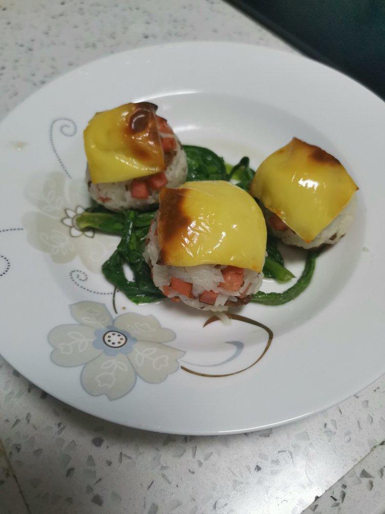 芝士鸡蛋烤饭团