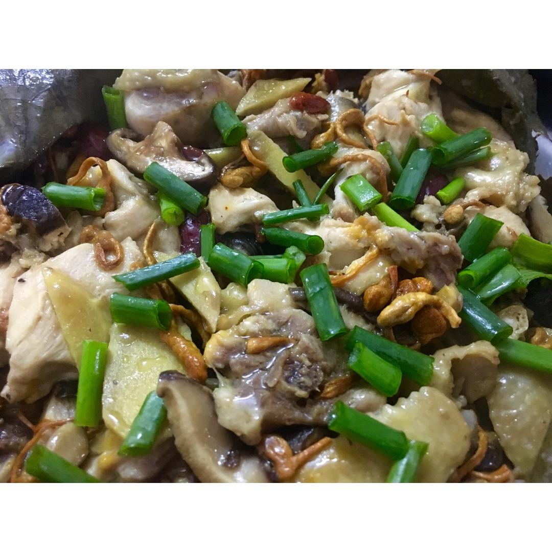 荷叶香菇蒸滑鸡