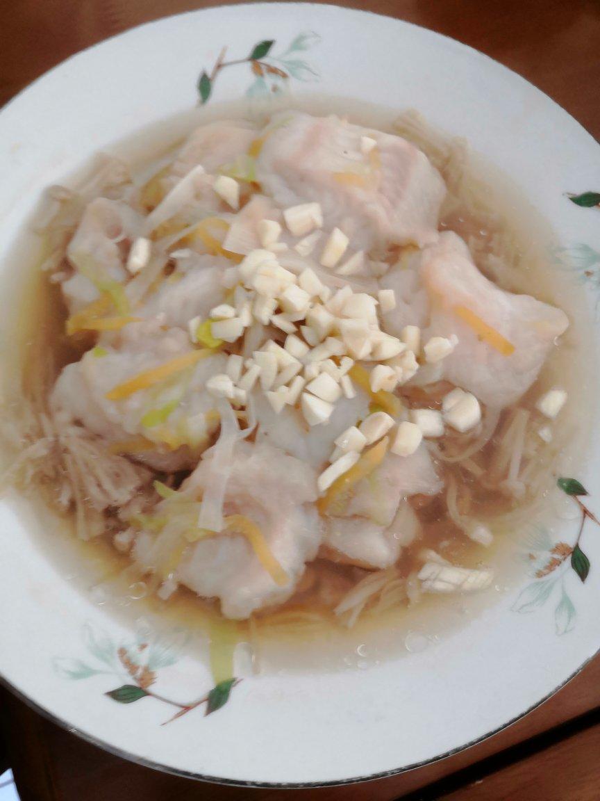 清蒸金针菇龙利鱼
