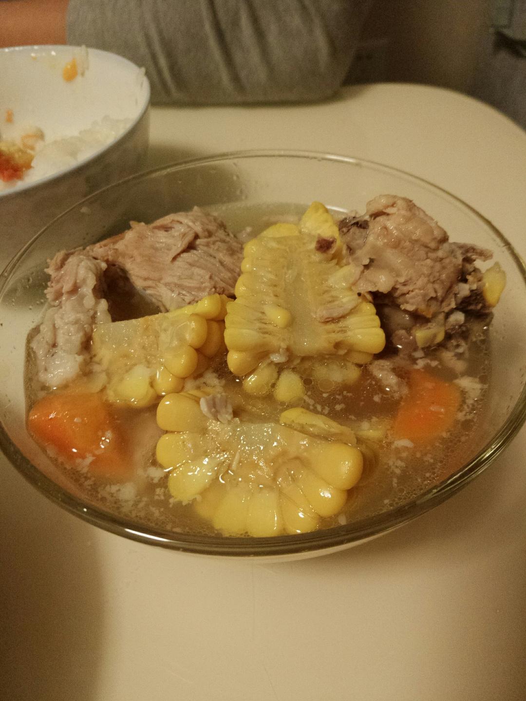 排骨玉米汤