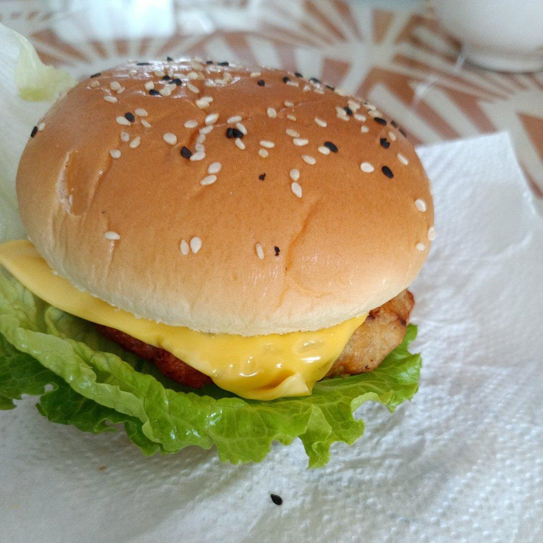汉堡鸡肉饼