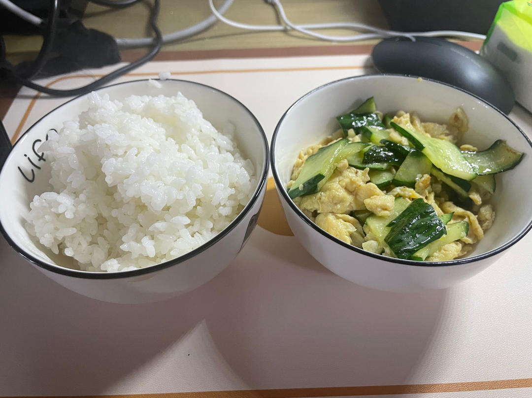 黄瓜炒鸡蛋