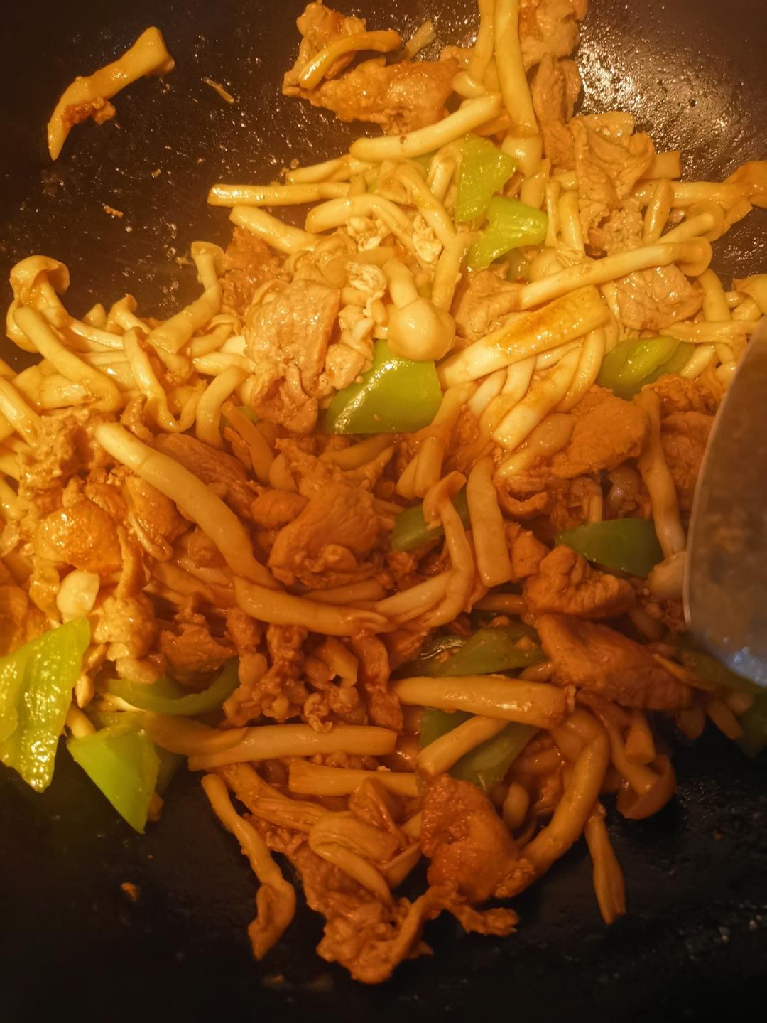 光盘神器海鲜菇炒青椒