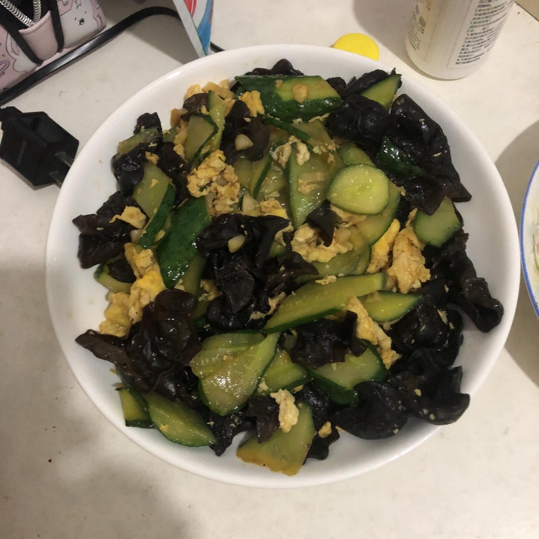 黄瓜黑木耳炒蛋（减脂餐）