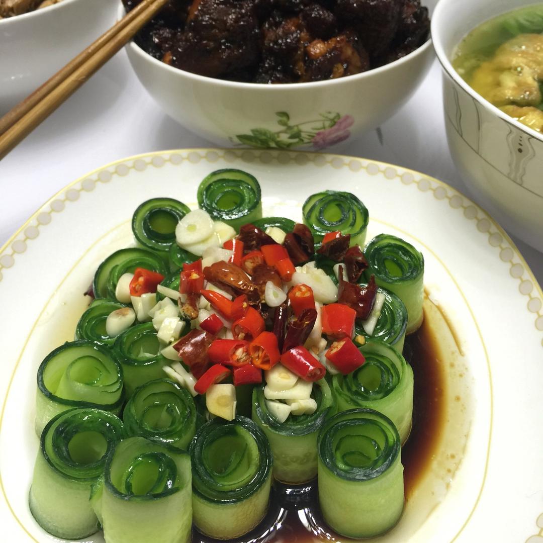 响油黄瓜卷