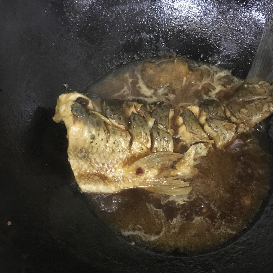 洗鱼煎鱼诀窍红烧鳊鱼做法