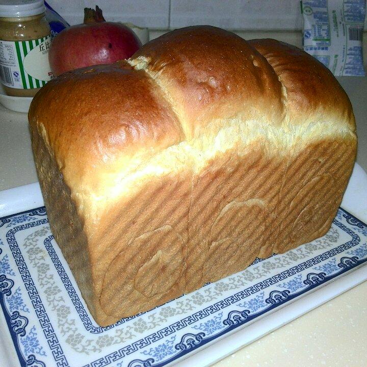 牛奶鸡蛋吐司