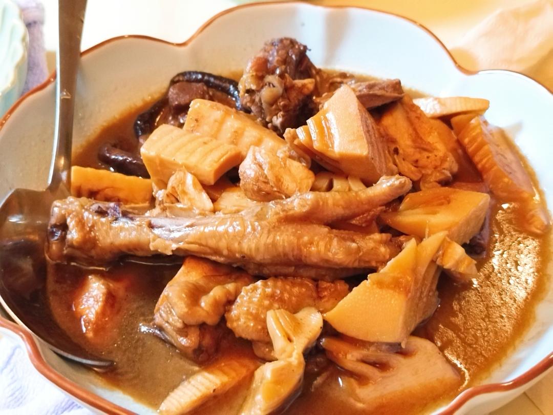 香菇竹笋焖鸡
